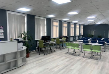 Парта с надстройкой 900*600 мм, регулируемая по высоте