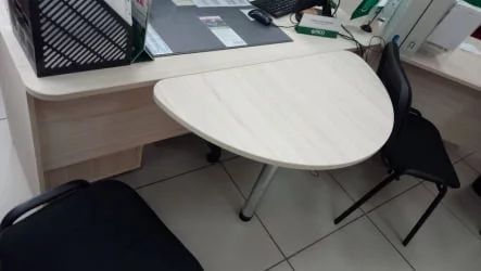 Приставка-полукруг для двух угловых столов Glassy 2.20 Туя