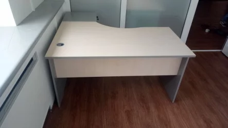 Стол письменный правый СА-2 Пр Клен/металлик