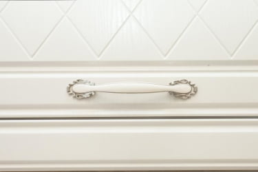 Шкаф-витрина кухонный (с системой плавного закрывания) Тиффани 19.80.1