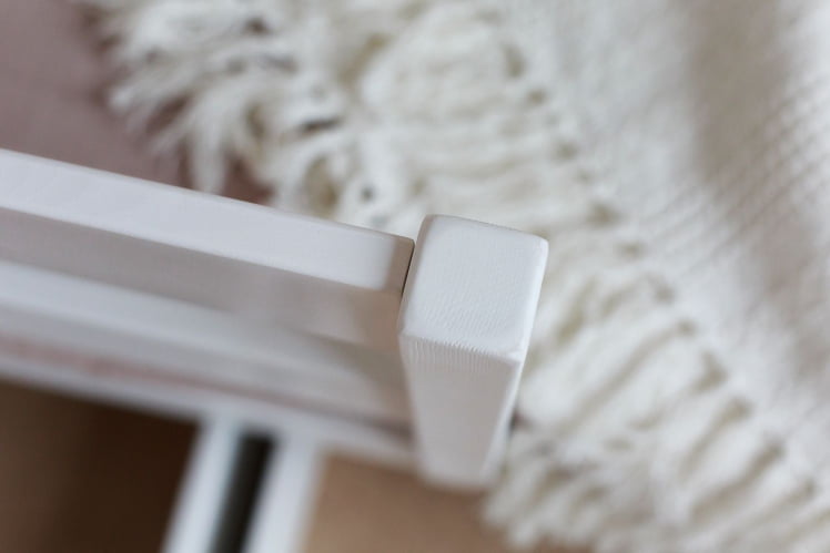 Софа в белом цвете_2