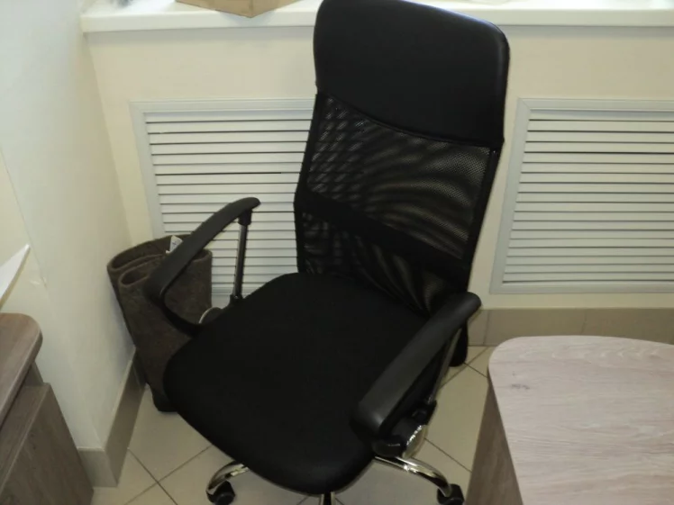 Кресло оператора Riva 8074 подголовник-экокожа Черный_4