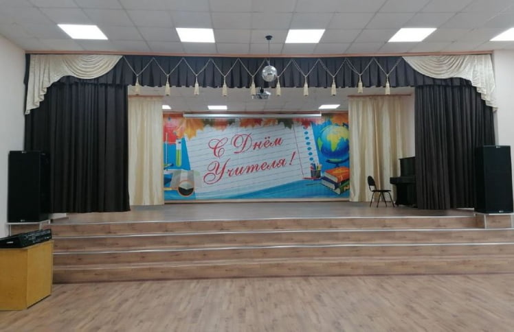 Комплект одежды для сцены. Ткань атлас_0