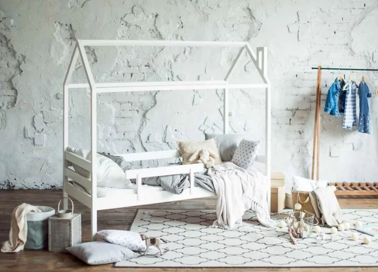 Кровать-домик RooRoom кд-1Р с бортиком Розовая_0